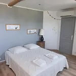 De Charme Avec Piscine Privée Classée 3 étoiles * Champigné