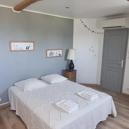 De Charme Avec Piscine Privee Classee 3 Etoiles * Champigne