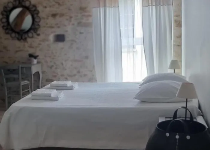 De Charme Avec Piscine Privée Classée 3 étoiles Champigné